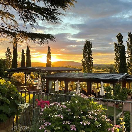 Agriturismo La Sovana Сартеано Экстерьер фото