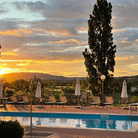 Agriturismo La Sovana Сартеано Экстерьер фото
