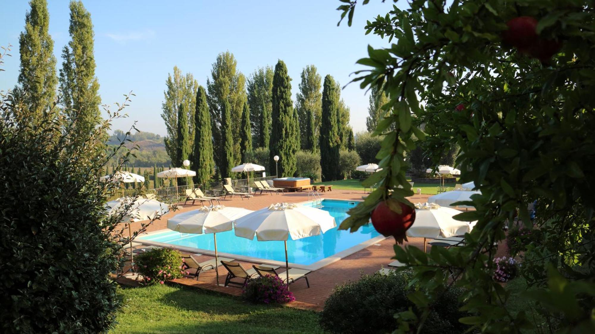 Agriturismo La Sovana Сартеано Экстерьер фото