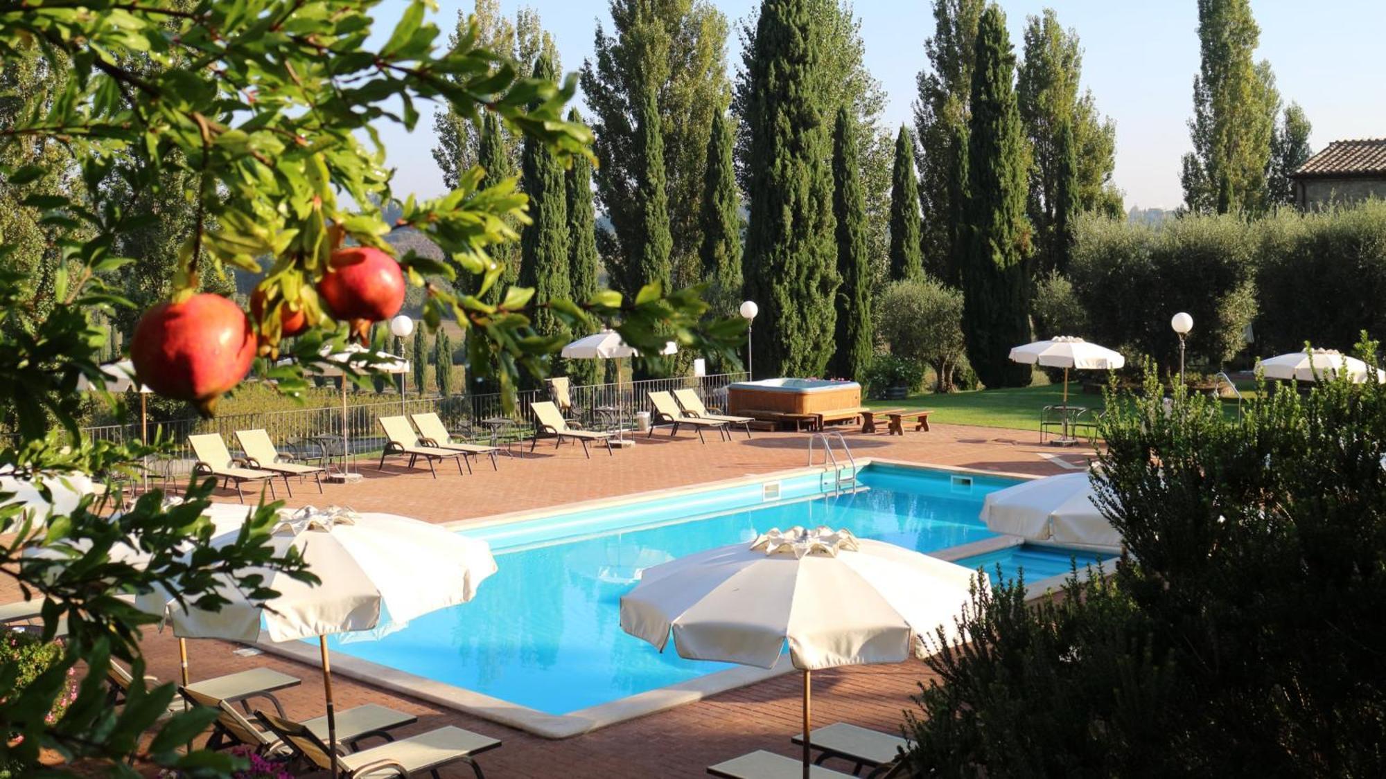 Agriturismo La Sovana Сартеано Экстерьер фото