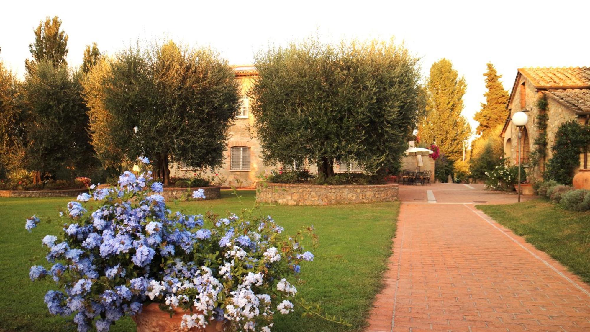Agriturismo La Sovana Сартеано Экстерьер фото